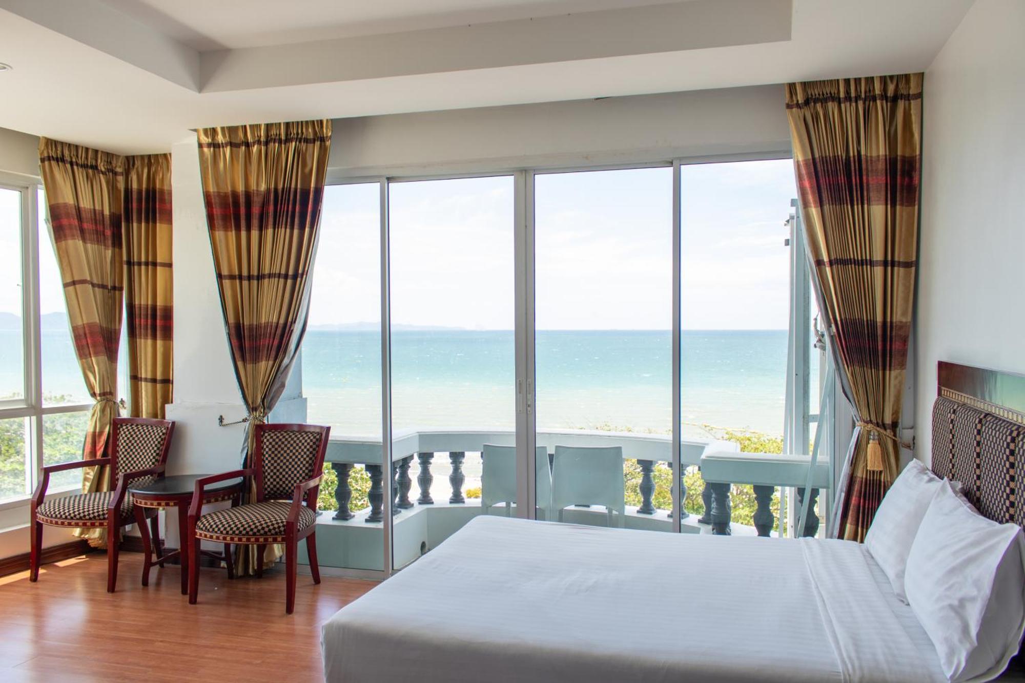 Jomtien Hisotel Exteriér fotografie
